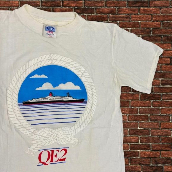 Vintage QE2 Queen Elizabeth 2 Boat T Shirt / Single Stitch Aquality ECM Product - Picture 4 of 4
